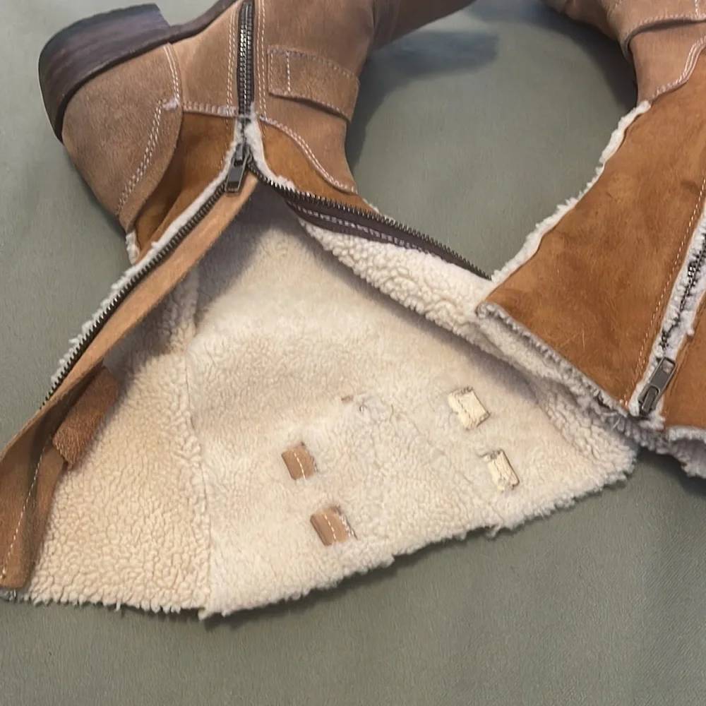 UGG  KOOLABURRA size 7” Leather womens boots fully  Sherpa lined - Picture 6 of 16